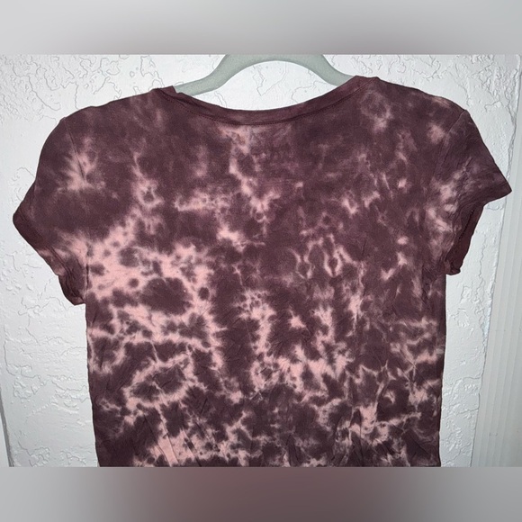 American Eagle Soft & Sexy Woman's Purple Tie Dye V-Neck R-Shirt - Picture 8 of 10